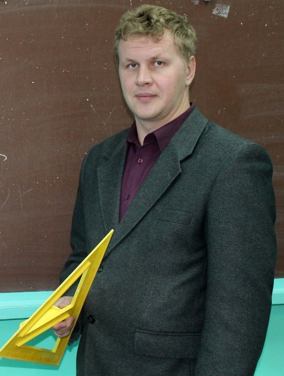 Попов Алексей Александрович.
