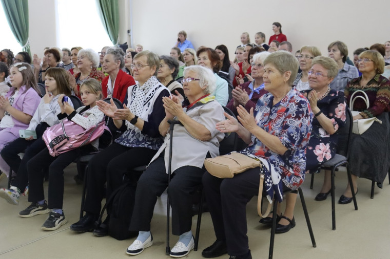 Праздничный концерт ко Дню Учителя.